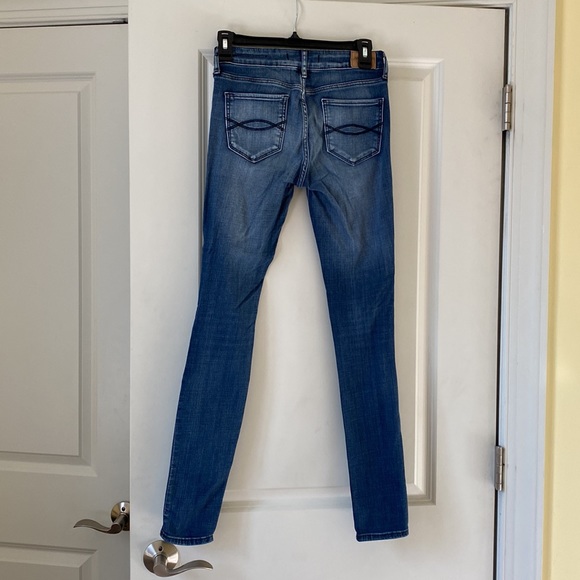 A&F Destructed Super Skinny Jeans - Picture 2 of 4